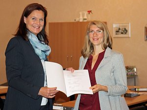 Arbeitsvertr&auml;ge &uuml;bergeben