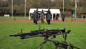 Vereidigung an einem geschichtstr&auml;chtigen Tag der Bundeswehr
