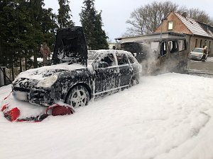 Zwei Fahrzeuge ausgebrannt