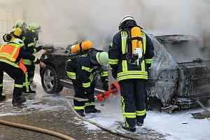 Zwei Fahrzeuge ausgebrannt
