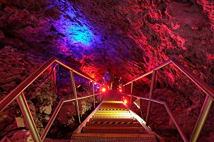 World of Lights in der Barbarossahöhle