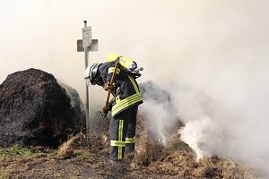 Heuballen in Sondershausen in Flammen
