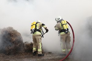 Heuballen in Sondershausen in Flammen
