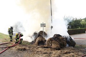 Heuballen in Sondershausen in Flammen