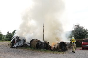 Heuballen in Sondershausen in Flammen