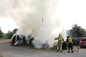 Heuballen in Sondershausen in Flammen