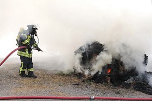 Heuballen in Sondershausen in Flammen