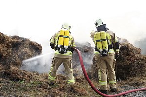Heuballen in Sondershausen in Flammen
