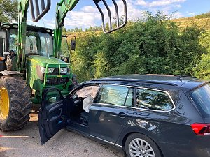 Traktor vs. Pkw