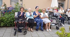 Gro&szlig;er Spa&szlig; bei Tanz, Musik und super Wetter