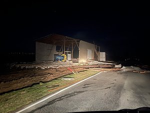 Das gestrige Sturmtief lies von dieser Scheune nicht mehr viel &uuml;brig