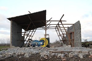 Das gestrige Sturmtief lies von dieser Scheune nicht mehr viel &uuml;brig