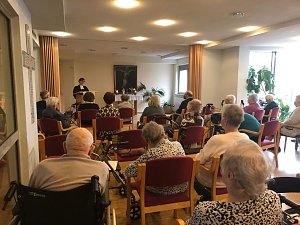 Einsegnungsfeier im Seniorenzentrum Greu&szlig;en