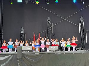 Das Tanzstudio Radeva zeigte auf dem Residenzfest in Sondershausen was seine Eleven k&ouml;nnen