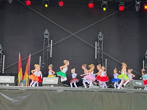 Das Tanzstudio Radeva zeigte auf dem Residenzfest in Sondershausen was seine Eleven k&ouml;nnen