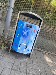 Schülerinnen und Schüler gestalteten die Abfallkörbe im Östertal um