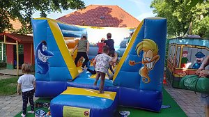 Kinder der Kindervilla Bad Frankenhausen am Kindertag