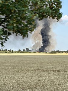 Hoher Sachschaden bei Feldbrand