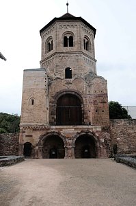 Peter Blei unterwegs im Kloster Göllingen