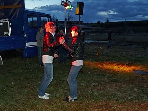 Osterfeuer-Party