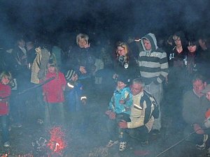 Osterfeuer-Party