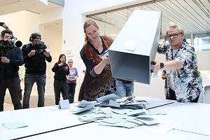 Wahlabend im Ratssaal
