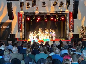 Tanzschule Radeva gastierte im Sondersh&auml;user Klubhaus Stocksen