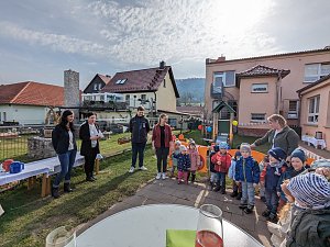 Gro&szlig;e Freude &uuml;ber das neue Spielger&auml;t herrschte bei den Bebraspatzen