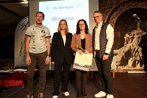 26. Kyffh&auml;user Sportgala im Burghof auf dem Kyffh&auml;user. Gewinner des Ehrenamtspreises
