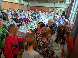 Seniorenfr&uuml;hlingsfeier im Carl-Schroeder-Saal in Sondershausen