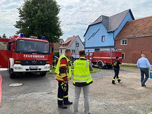 Unangek&uuml;ndigte Feuerwehr&uuml;bung im Kindergarten "Dorfspatzen" in Hohenebra
