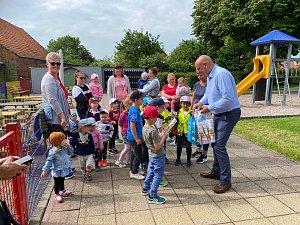 Unangek&uuml;ndigte Feuerwehr&uuml;bung im Kindergarten "Dorfspatzen" in Hohenebra