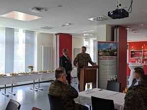 Bundeswehr und Schwarzpulver Kanoniere feiern 15-j&auml;hrige Partnerschaft