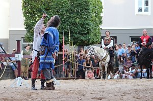 Hochprofessionelle Reitershow mit "Wenzel Ritterspiele"