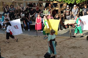 Zwei Tage lang feierten die Langensalzaer mit ihren G&auml;sten aus nah und fern ihr 30. Mittelalterstadtfest