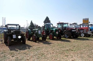 Motoren- und Maschinenschau zu Dreschfest in Sundhausen