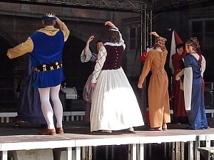 Getanzte Modenschau