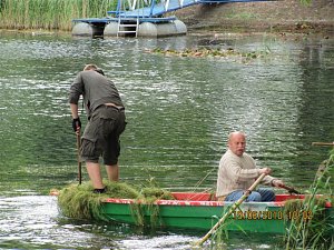 Arbeitseinsatz im Schwimmbad