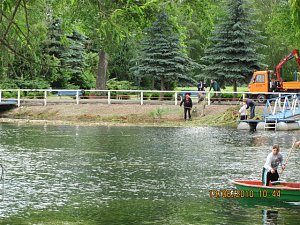 Arbeitseinsatz im Schwimmbad