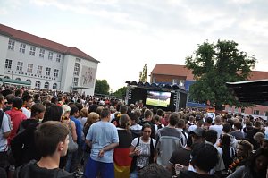 Public Viewing auf den Petersberg