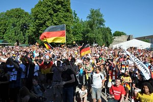 Public Viewing auf den Petersberg