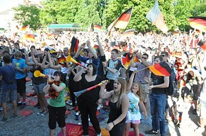 Public Viewing auf den Petersberg