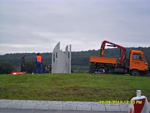 Pylone aufgesetzt