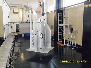 Pylone aufgesetzt