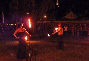 Feuerschau zum Bauernmarkt