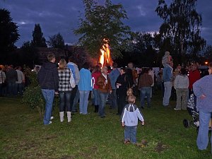 Feuerschau zum Bauernmarkt