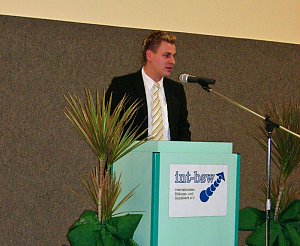 20 Jahren Internationalen Bildungs- und Sozialwerkes e.V.