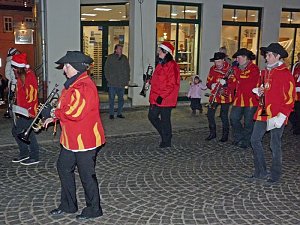 Laternenumzug und Feuerschau