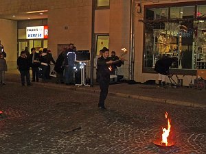 Laternenumzug und Feuerschau