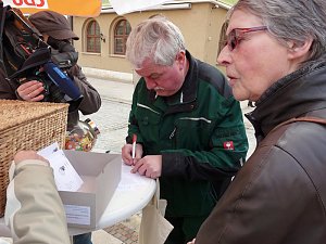Unterschriftenaktion begonnen 